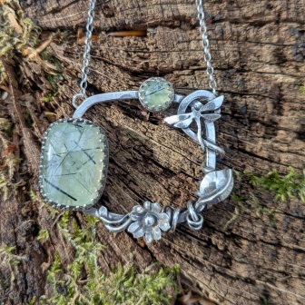 pendentif nemoria prehnite collection aphaia la forge d'eos